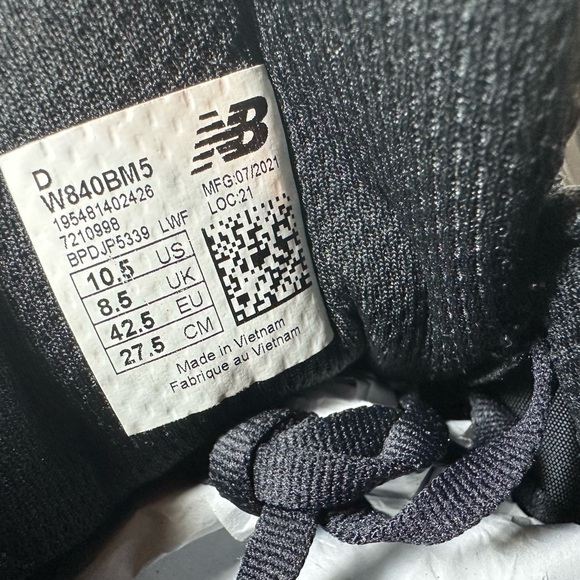 New Balance 840v5 “Brand New” Black Storm Blue Running Shoe!! Women’s Sz-10.5-W - Picture 11 of 11